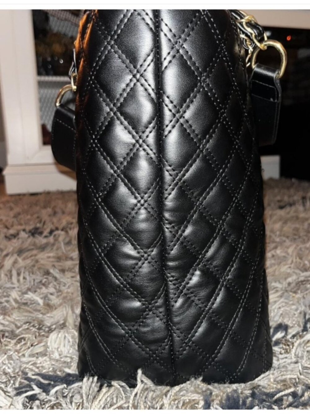 Black Quilted Designer Inspired bag with gold-tone hardware - Picture 3 of 4
